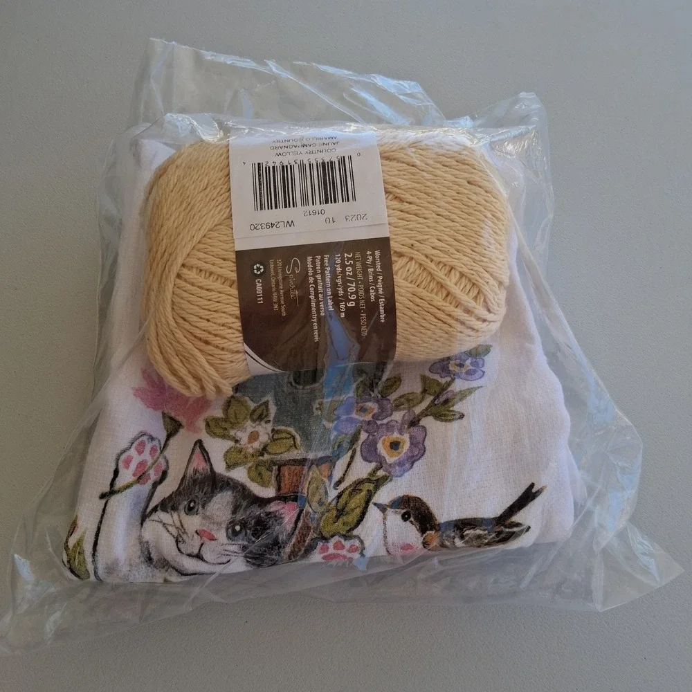 Mary Maxim Curious Cats Hanging Kitchen Towel Kit No. 95453N Sugar 'n Cream Yarn